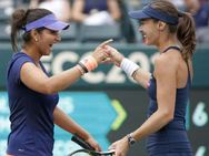 ஆஸி. ஓபன் மகளிர் இரட்டையர் இறுதிப் போட்டியில் சானியா ஜோடி!