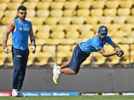 இந்திய கிரிக்கெட் அணியின் தோல்விக்கு சீருடை கலரை மாற்றியதுதான் காரணம்: வீரர்கள் புகார்