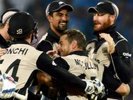 டி20 உலக கோப்பை: பரபரப்பான ஆட்டத்தில் ஆஸ்திரேலியாவை வீழ்த்தியது நியூசிலாந்து !