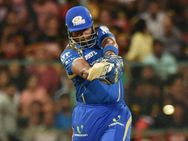 மும்பை vs பெங்களூர்: 7 ரன்களில் வீழ்ந்த கோஹ்லி.. பொளந்து கட்டிய பொல்லார்ட், பட்லர் ஜோடி