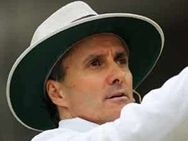 ரசிகர்களை கட்டிப்போட்ட விரல் வித்தைக்காரர்.. அம்பயர் பில்லி பவுடன் கிரிக்கெட்டுக்கு குட்பை