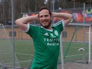 போட்டியின்போது 'டர் புர்'... நடுவர் டென்ஷன்.. 'ரெட்' காட்டி வெளியேற்றப்பட்ட ஸ்வீடன் கால்பந்து வீரர்