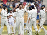 ஐசிசி டெஸ்ட் ரேங்கிங்.. தொடர்ந்து 2-வது இடத்தில் இந்தியா.. ஆல்ரவுண்டர் தரவரிசையில் அஸ்வின் முதலிடம்!