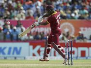 ஸ்டூவர்ட் பந்து வீச்சை 