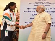 ஒலிம்பிக் பேட்மிண்டனில் சிந்து வெற்றி.. மோடி, பிரணாப் வாழ்த்து !