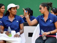 பிரார்த்தனாவைத் திட்டாதீங்கப்பா, அவர் இப்பத்தான் கத்துக்க ஆரம்பிச்சிருக்கார்.. சானியா