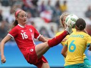 அடேங்கப்பா.. என்னா உதை.. ரியோ ஒலிம்பிக்கில் புதிய வரலாறு படைத்த கனடாவின் பெக்கி!