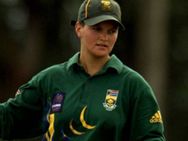 கிரிக்கெட் டூ ஈட்டி எறிதல்... பதக்கம் வென்ற தென்னாப்பிரிக்கா வீராங்கனை... 96 ஆண்டுக்கு பின் சாதனை