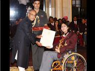 பாரா ஒலிம்பிக்: குண்டு எறிதலில் வெள்ளி வென்றார் இந்திய பெண் தீபா மாலிக் !