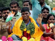 'தங்கமகன்' மாரியப்பன் சிறப்பு தபால் தலை வெளியீடு