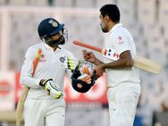 இந்திய டெஸ்ட் அணியின் 84 வருட வரலாற்றில் முதல் முறை.. சாதனைபடைத்த அஸ்வின், ஜடேஜா, ஜெயந்த்!