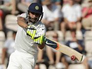 டெஸ்ட் வாழ்க்கையில் முதல் முறை.. 'செஞ்சுரி' கடந்த ரவீந்திர ஜடேஜா! இப்படியும் ஒரு சாதனை