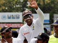 ஐ.பி.எல்: மும்பை இந்தியன்ஸ் தலைமை பயிற்சியாளராக ஜெயவர்த்தனே நியமனம் !