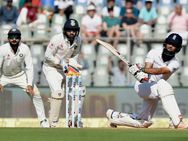 மும்பை டெஸ்ட்: 400 ரன்களில் இங்கிலாந்து ஆல்-அவுட்.. இந்தியா தக்க பதிலடி