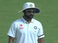 ஜெ. மறைவுக்கு இந்திய, இங்கிலாந்து கிரிக்கெட் வீரர்கள் மவுன அஞ்சலி! கருப்பு பட்டை அணிந்து பங்கேற்பு