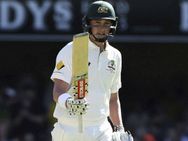 என்னப்பா பந்து இப்படி திரும்புது.. பயத்தில் கலக்கிய வயிறு.. பாதியிலே ஓடிய ஆஸி. பேட்ஸ்மேன்