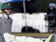 மச்சி கூலா ஒரு பீர் சொல்லேன்.. ரஹானேவிடம் தானாக வந்து வழிந்த ஸ்மித்