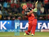 10-வது ஐபிஎல்.. ரண களத்திலும் ஒரு கிளுகிளுப்பு.. சிக்ஸர் மழை பொழிந்த டிவில்லியர்ஸ்