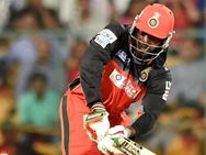 டி20 தொடரில் 10,000 ரன்களை விளாசி உலக சாதனை படைத்தார் கெயில் !