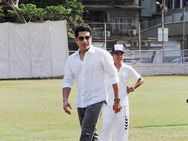 'கடவுளுக்கு' வயது 44! குவிகிறது வாழ்த்துகள்