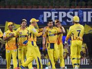 2018ல் மீண்டும் மிரட்ட வருகிறது சென்னை சூப்பர் கிங்ஸ்.. புனே, குஜராத்துக்கு குட்பை!