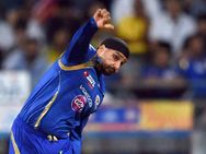 பவுலிங் மிஷினை வைத்து ஐபிஎல் நடத்தலாம்.. கடும் கோபத்தில் கரித்து கொட்டும் ஹர்பஜன்சிங்