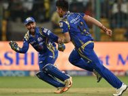 ஜஸ்ட் 1 ரன்னில் 