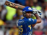 ரோகித் சர்மா அரை சதம் வீண்.. ஹைதராபாத்திடம் வீழ்ந்தது மும்பை இந்தியன்ஸ்