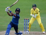 சங்ககாரா, ஜெயசூர்யா ஸ்டைலில் பேட்டிங்.. ஆஸி.க்கு எதிராக 178 ரன் குவித்த இலங்கை வீராங்கனை சிலிர்ப்பு