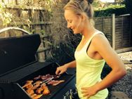 விராத்தை விரட்டி விரட்டி காதலிச்சுச்சே.. அந்தப் பொண்ணை ஞாபகமிருக்கா??