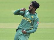 ஐசிசி சாம்பியன்ஸ் கோப்பை: இலங்கையை வீழ்த்தி அரை இறுதியில் நுழைந்த பாகிஸ்தான்