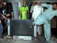 எத்தனை டிவி உடையப் போகுதோ.. 10 வருஷத்துக்குப் பிறகு இந்தியாவை பைனலில் சந்திக்கும் பாக்.!