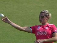 அரை சதம் போட்ட கையோடு ஆட்டமிழந்து வெளியேறிய நதாலி!