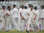 வங்கதேசத்திடம் போராடும் பரிதாபம்.. எப்பேர்பட்ட ஆஸி. கிரிக்கெட் அணி நிலைமையை பார்த்தீங்களா?