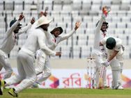 டெஸ்ட் வரலாற்றில் முதல் முறை.. வங்கதேசத்திடம் அதிர்ச்சி தோல்வியடைந்த ஆஸ்திரேலியா