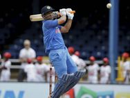 நம்ம தல டோணிக்கு பெரிய விசில் போடுங்க…!