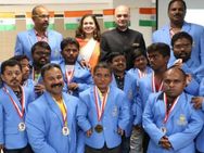 வாவ் இந்தியா.. உயரம் குன்றியோருக்கான ஒலிம்பிக்கில் 37 பதக்கங்களை அள்ளி வந்த வீரர் படை!