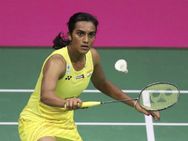 உலக பேட்மிண்டன்: ஜப்பானின் ஓகுஹாராவிடம் போராடி தோற்றார் சிந்து- வெள்ளி பதக்கம் வென்றார்!