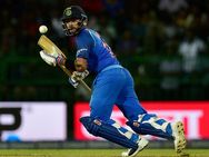 டோணிக்கு 100ன்னா.. கோஹ்லிக்கு 50 மச்சி!