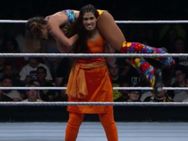 சுடிதாரில் வந்த சூறாவளி.. மல்யுத்த களத்தைக் கலக்கிய கவிதாதேவி!