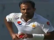 என்னங்கடா சின்னப்புள்ளத்தனமா இருக்கு.. பாக். பவுலரால் கடுப்பான கோச்.. வைரலாகும் வகாப் ரியாஸ் வீடியோ