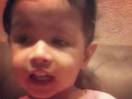 ஜிமிக்கி கம்மல விடுங்க பாஸ்.. மலையாளத்தில் பாடும் டோணியின் மகளை பாருங்க!