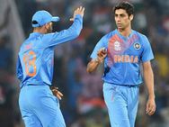 'வீ மிஸ் யு நெஹ்ரா...' எதிரணிக்கு மரண பயத்தைக் காட்டிய இடது கை சூறாவளி!