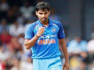 கிரிக்கெட் வீரர் புவனேஷ்வர் குமாருக்கு டும்..டும்..டும்... 23ம் தேதி காதலியை மணக்கிறார்!