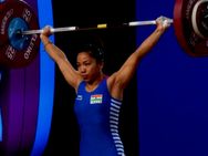 உலக பளு தூக்கும் சாம்பியன்ஷிப் போட்டி.. இந்திய வீராங்கனைக்கு தங்கம்