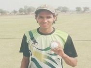 4-4-0-10 ராஜஸ்தான் மாணவர் டி-20ல் அசத்தல்