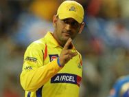 வயதானவர்களை எல்லாம் டீமில் சேர்த்த டோணி.. என்ன பிளான் தல?