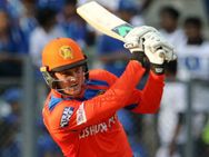 ஒரு வீரருக்காக போட்டி போடும் சி.எஸ்.கே, கே.கே.ஆர்.. இது அதிரவைக்கும் ஐபிஎல் சண்டை!