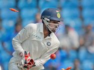 அனல் பறந்த பந்து வீச்சில் தகர்ந்த சாதனைகள்.. டோணியாலும் முடியாததை முடித்த சாஹா!