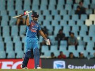 ஃபார்முக்கு திரும்பிய டோணி.. கைகொடுக்காத பவுலிங்.. இந்திய அணி கோட்டைவிட்டது எங்கே?